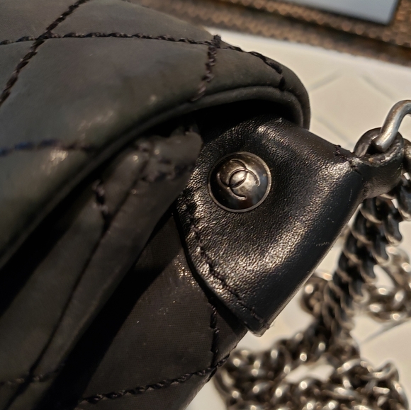 SOLD ๐ฏ% authentic C H A N E L - Picture 10 of 15